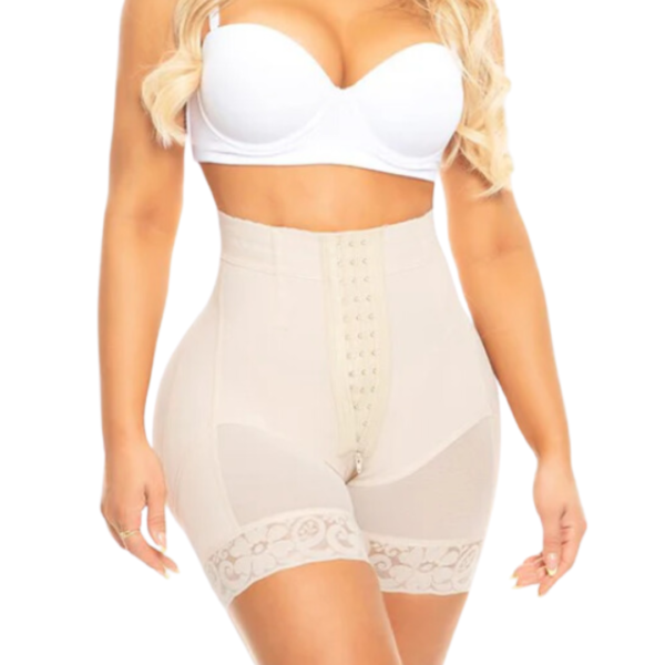 FAJA SHORT LEVANTACOLA CON REALCE DE CADERA